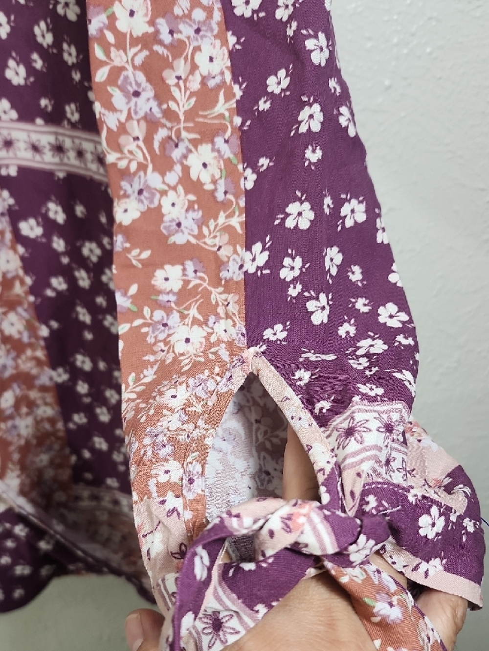 Como Vintage Women's Patchwork Floral Wrap Blouse - Purple Mix Size XXL NWT - Picture 3 of 4